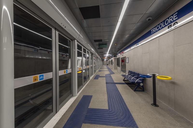 momapix_404117_pos_116