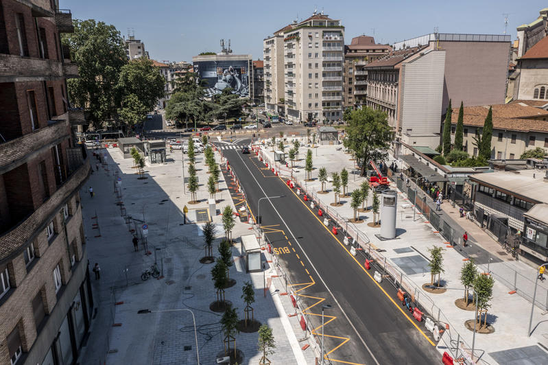 momapix_404180_pos_112