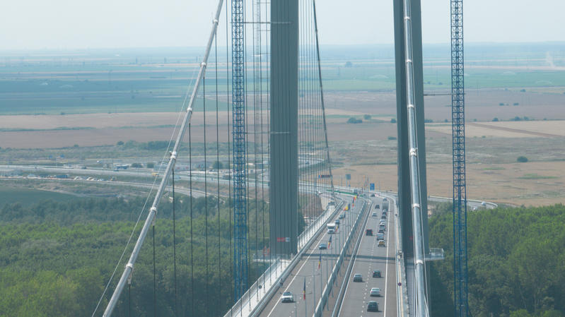 momapix_404677_pos_3