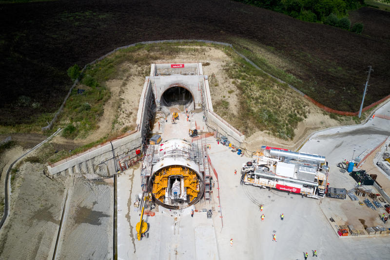 momapix_404776_pos_10