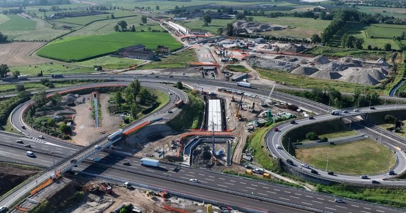 momapix_404840_pos_48