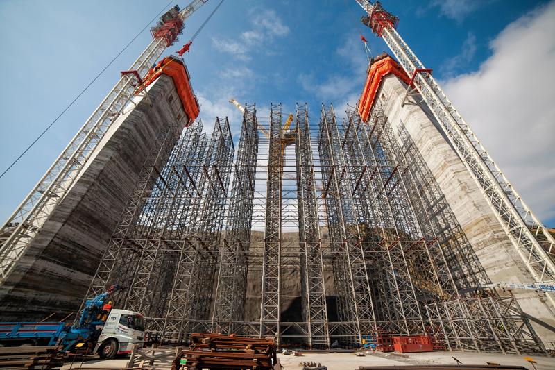 momapix_407832_pos_126