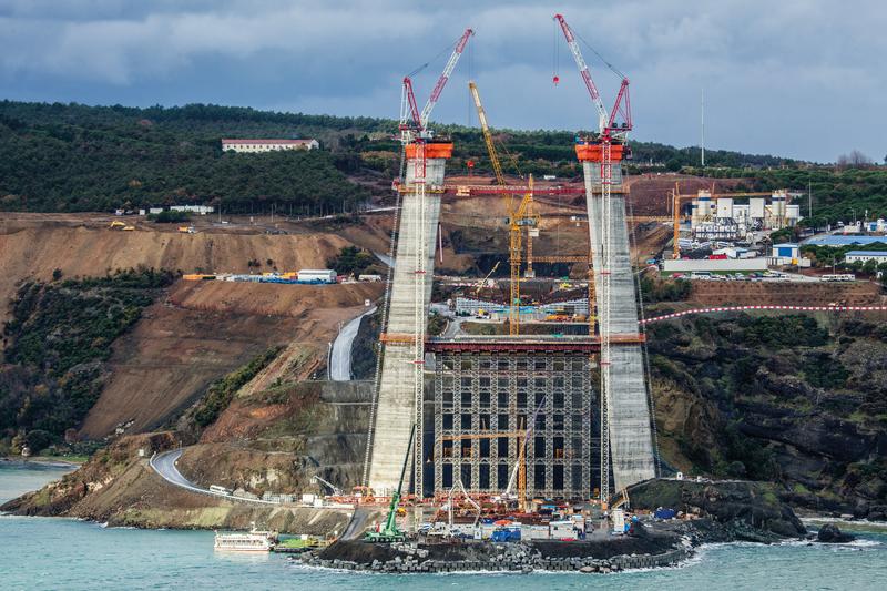 momapix_407845_pos_124