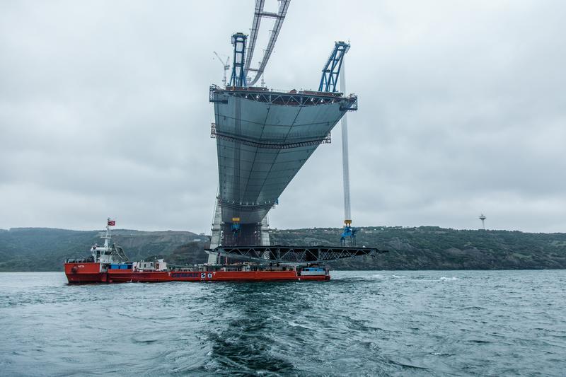 momapix_407848_pos_67