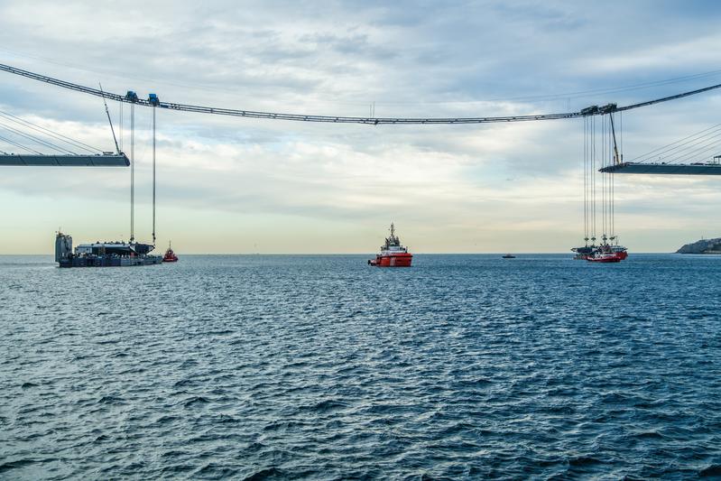 momapix_407879_pos_61