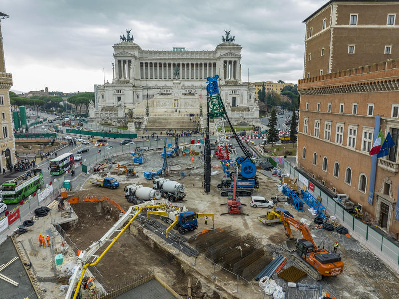 momapix_409551_pos_37