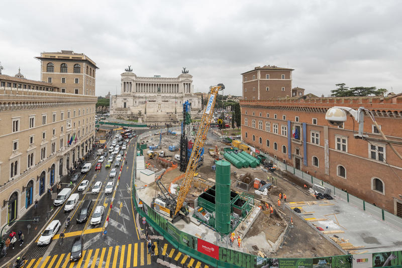 momapix_410224_pos_32