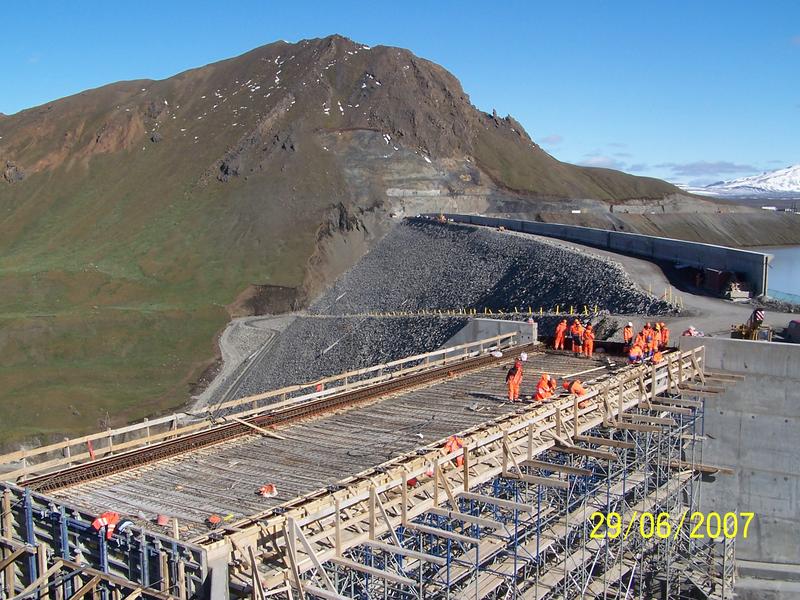 momapix_413300_pos_3