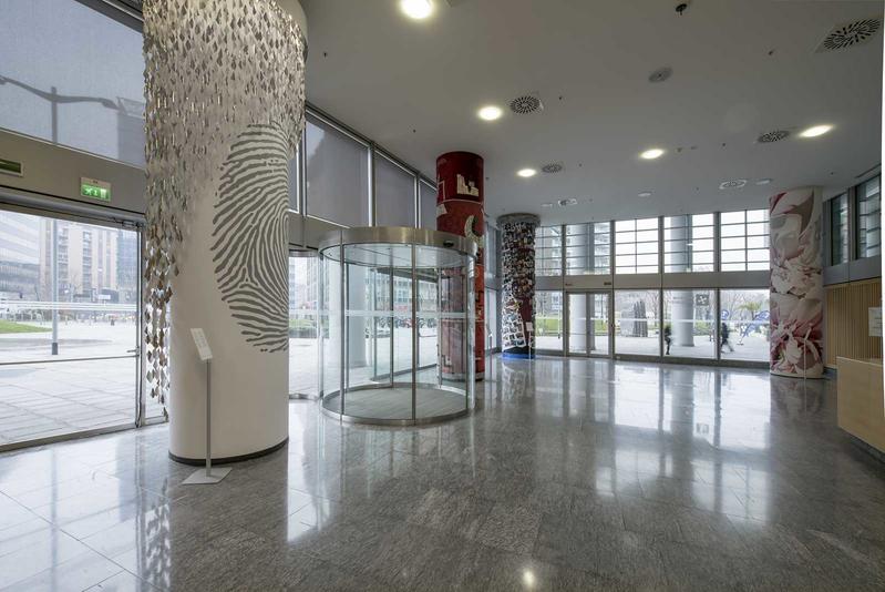 momapix_413625_pos_23