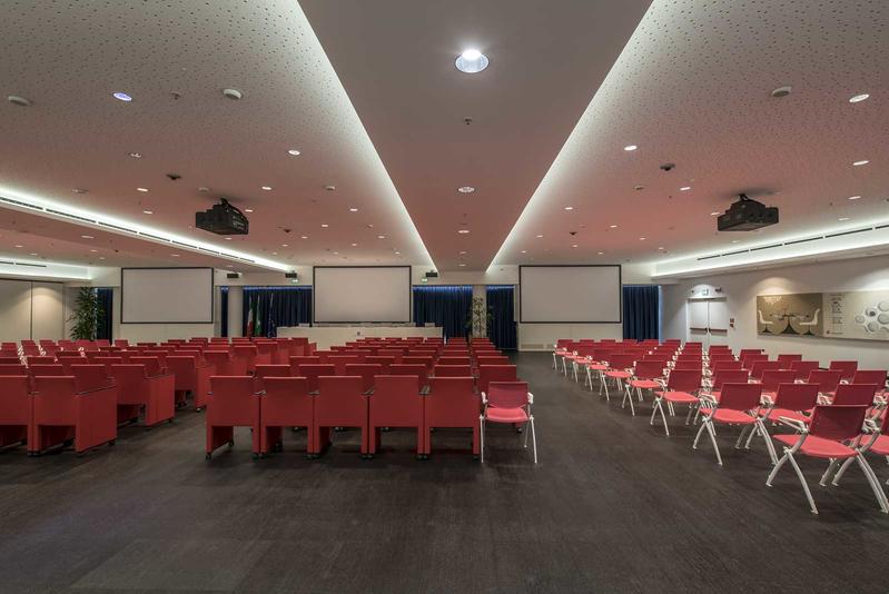 momapix_413633_pos_26