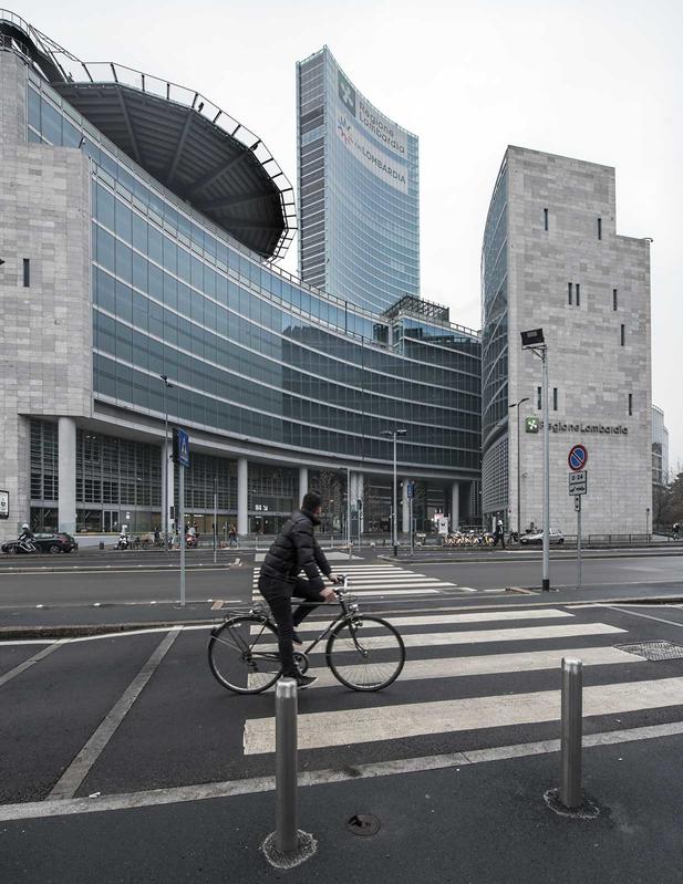 momapix_413664_pos_5