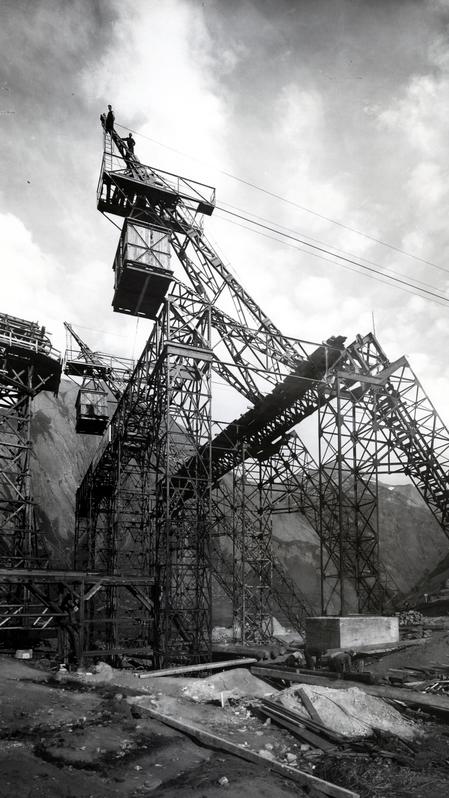 momapix_413949_pos_20