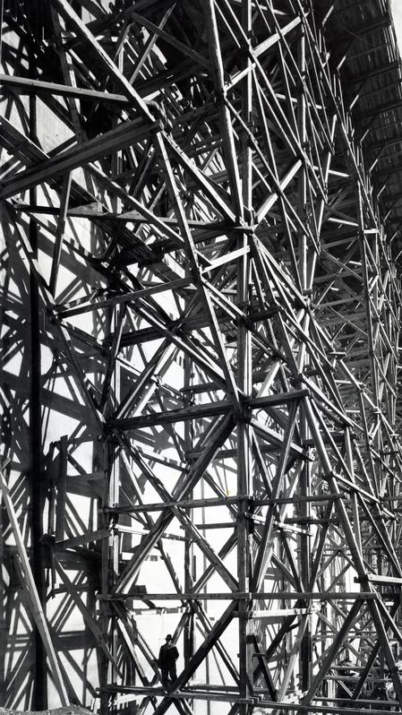 momapix_413965_pos_30