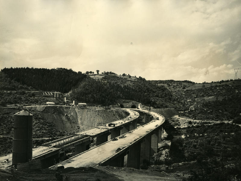 momapix_414432_pos_29