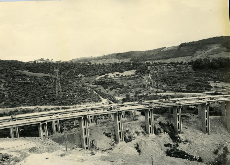 momapix_414441_pos_25