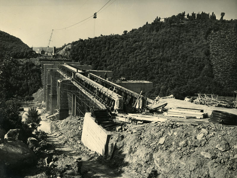 momapix_414442_pos_26