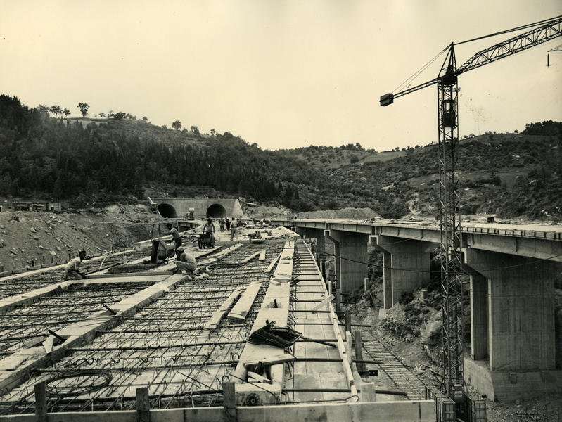 momapix_414444_pos_28