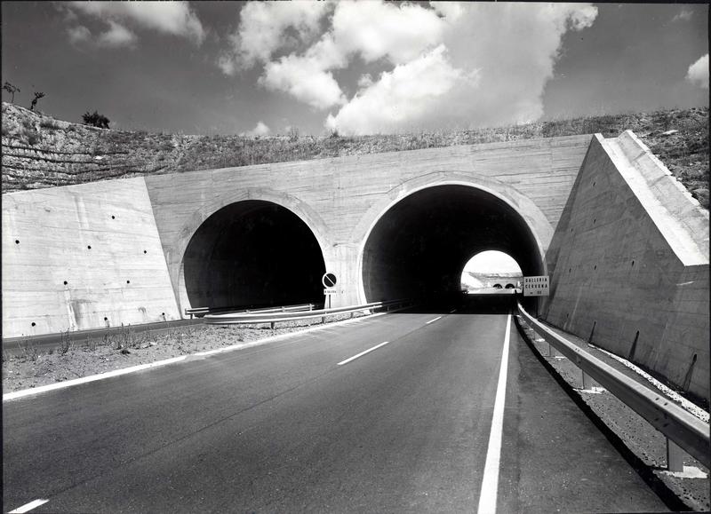 momapix_414470_pos_3