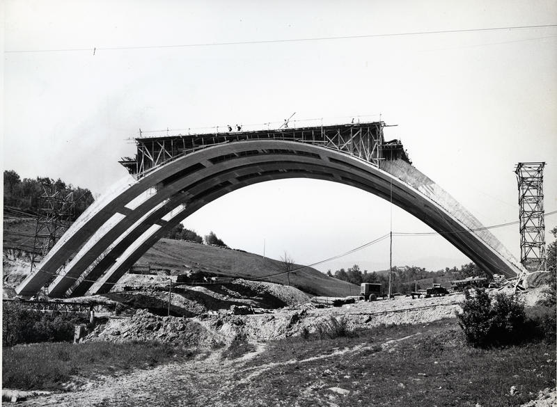 momapix_414507_pos_24