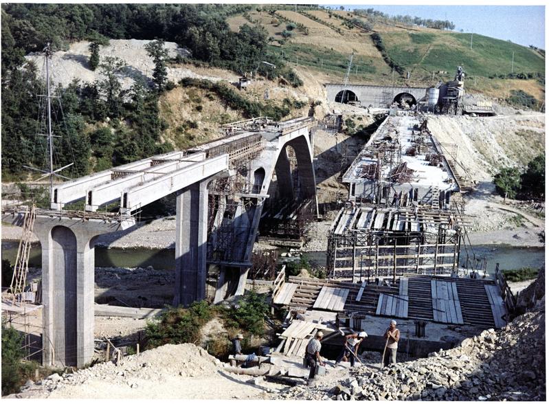 momapix_414523_pos_8