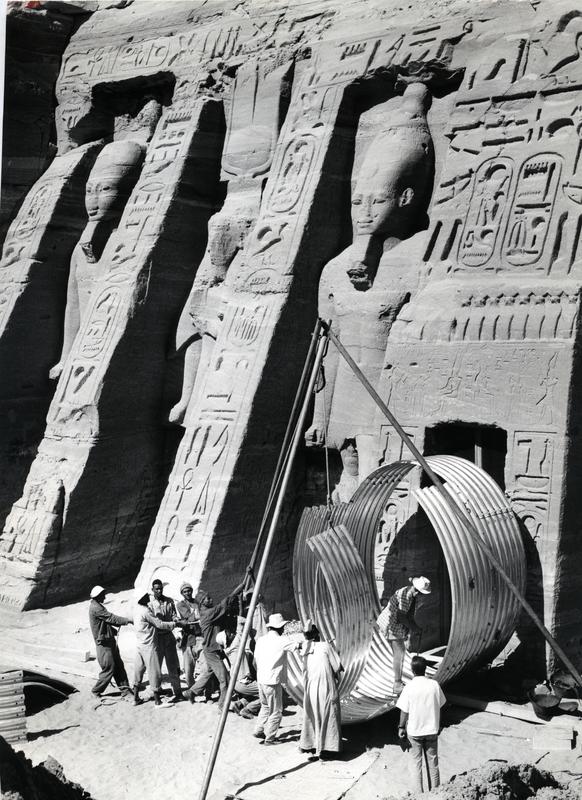 momapix_414554_pos_130