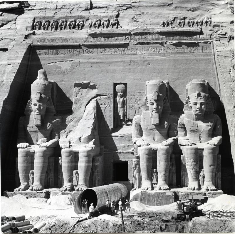 momapix_414560_pos_90