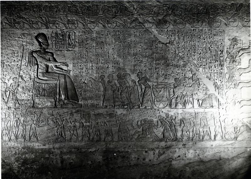 momapix_414571_pos_97