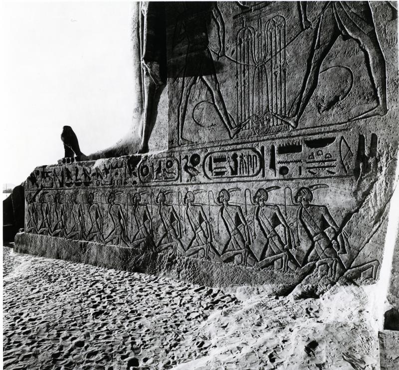 momapix_414607_pos_83