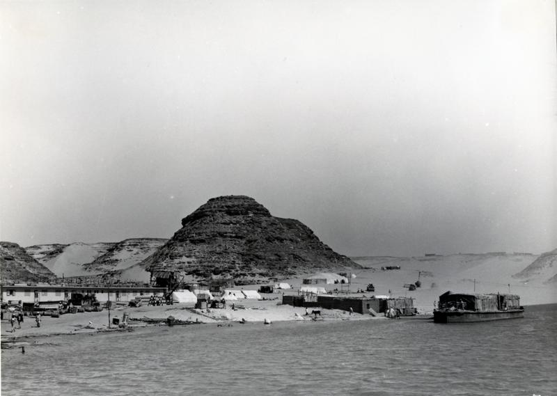 momapix_414627_pos_103