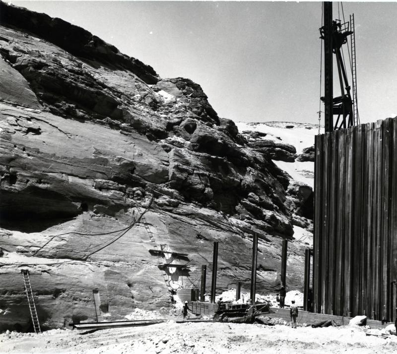 momapix_414655_pos_110