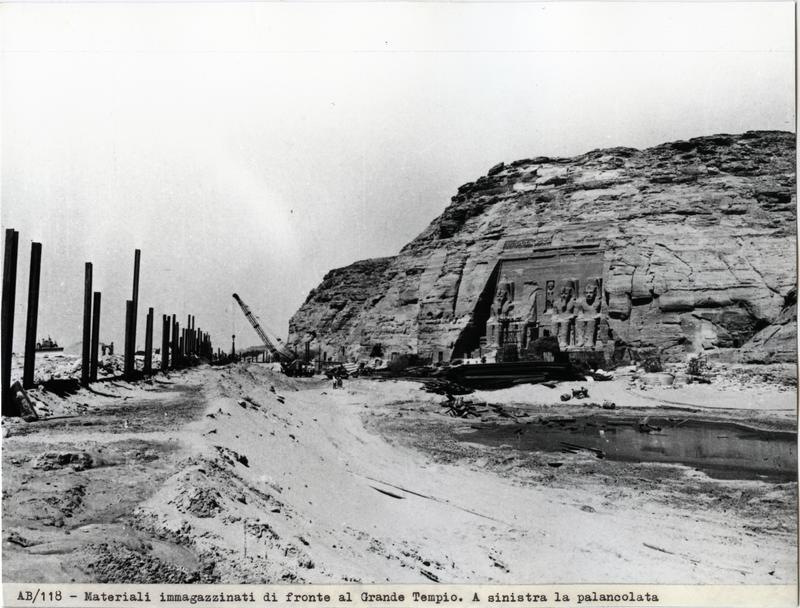 momapix_414690_pos_43