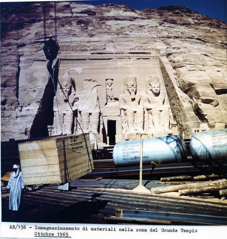 momapix_414696_pos_46