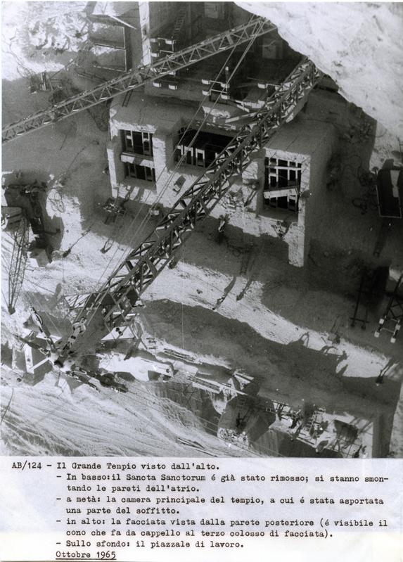 momapix_414704_pos_64