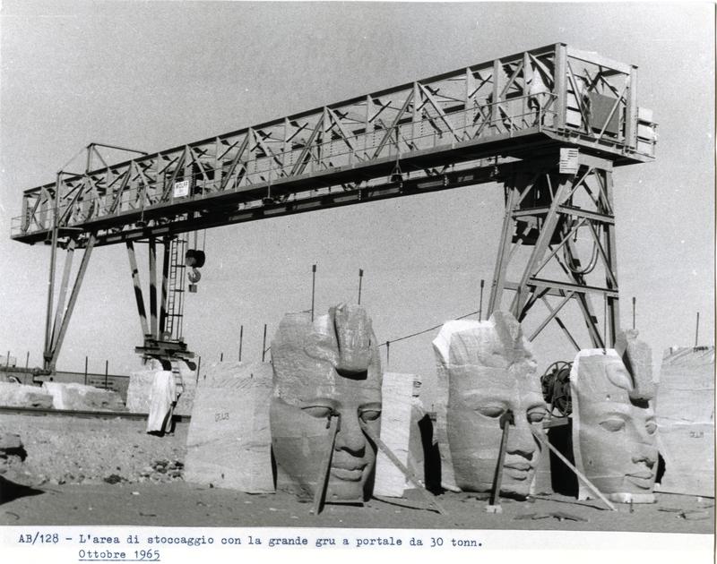 momapix_414707_pos_62