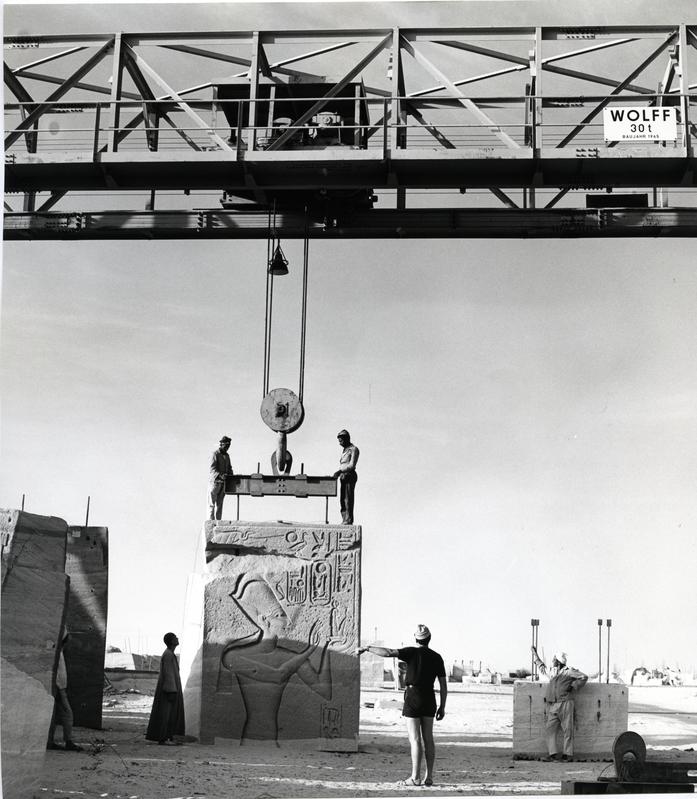 momapix_414731_pos_30