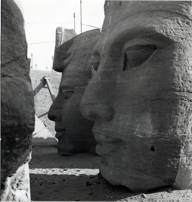 momapix_414738_pos_27