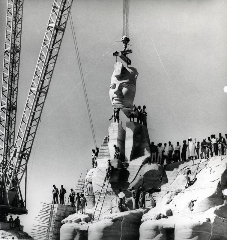 momapix_414773_pos_18