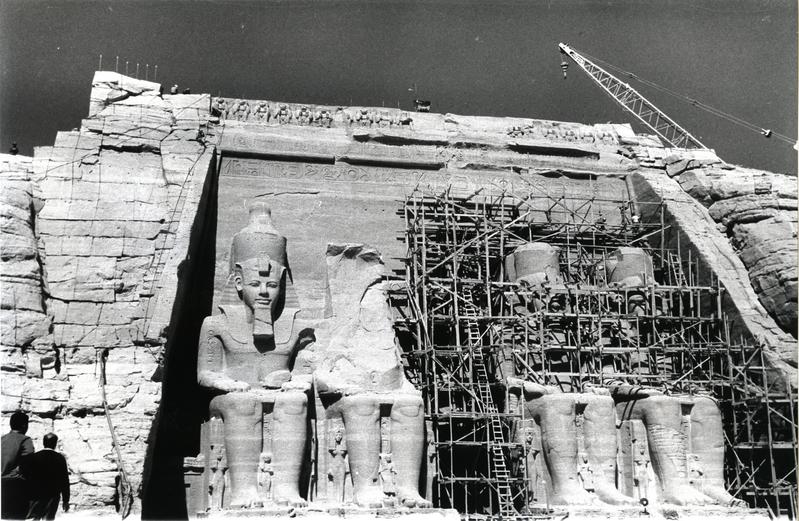 momapix_414782_pos_5