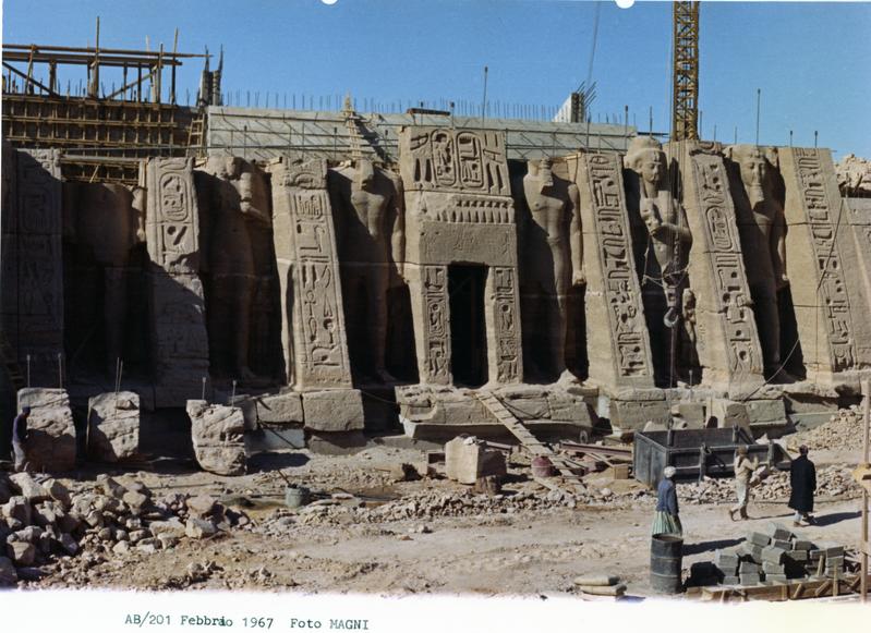 momapix_414786_pos_9