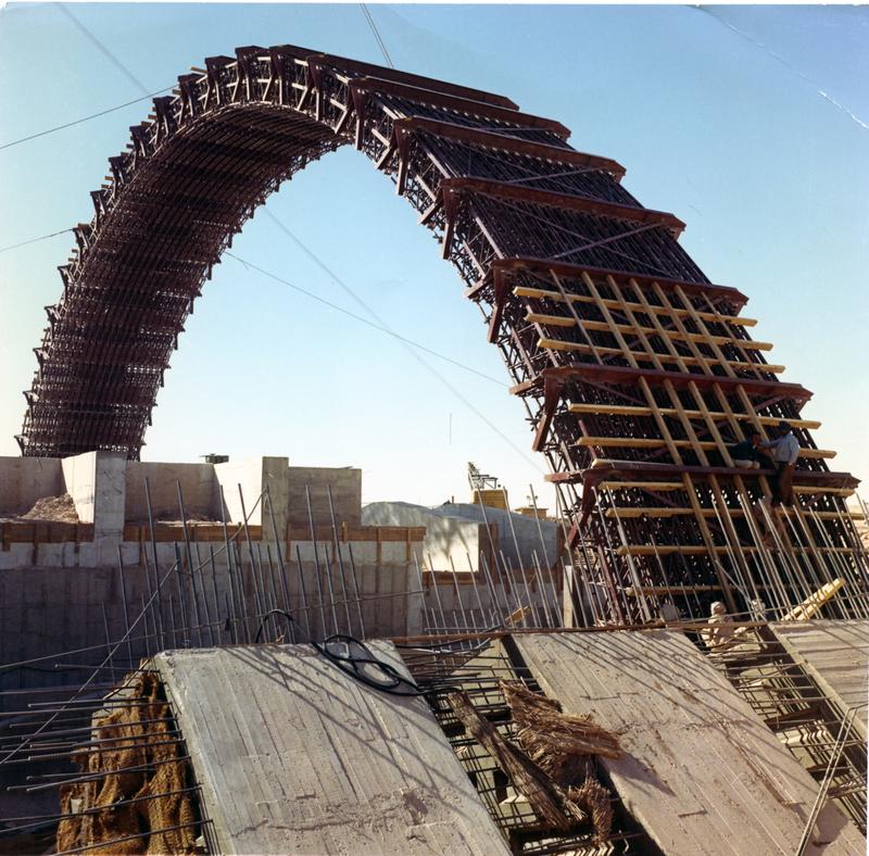 momapix_414794_pos_15