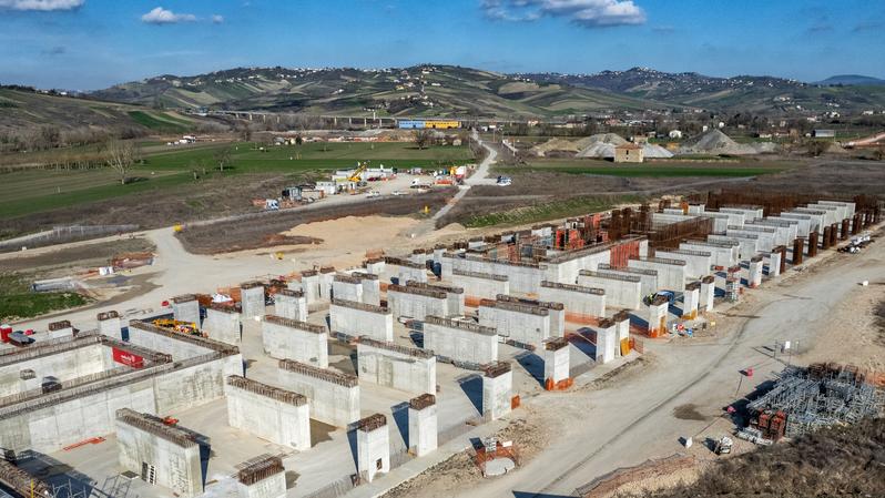 momapix_414821_pos_39