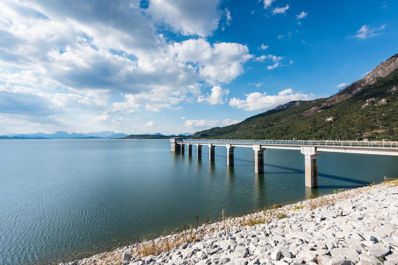 momapix_415395_pos_3