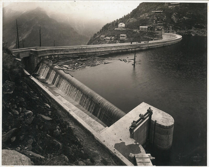 momapix_418728_pos_5