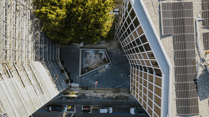 momapix_419863_pos_2