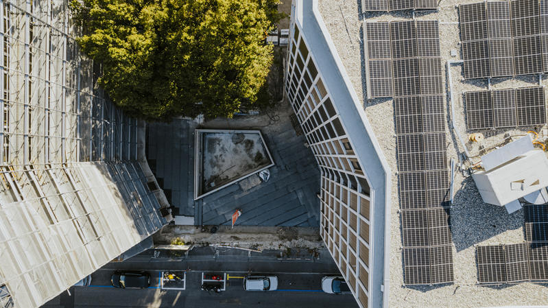 momapix_419864_pos_1