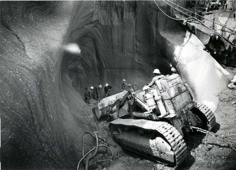 momapix_420087_pos_40