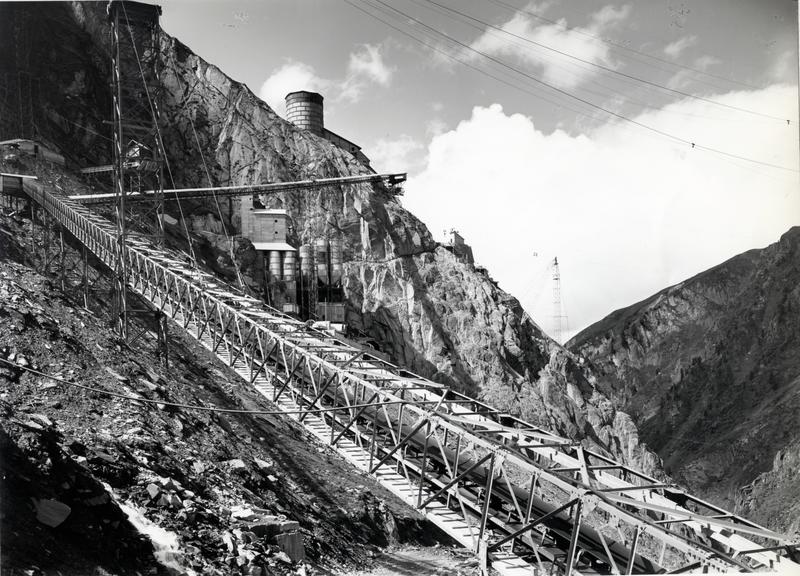 momapix_420094_pos_32