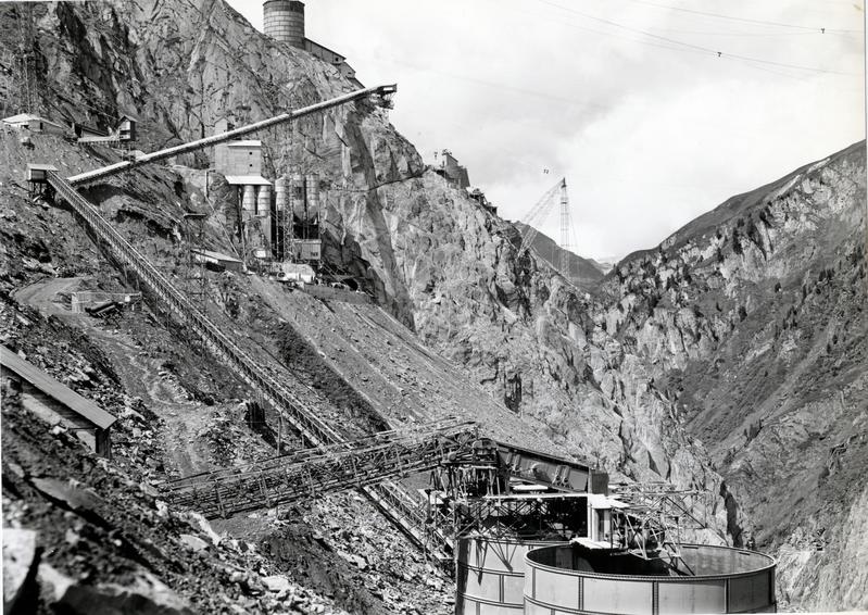 momapix_420097_pos_34