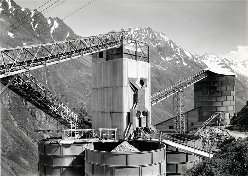 momapix_420105_pos_57