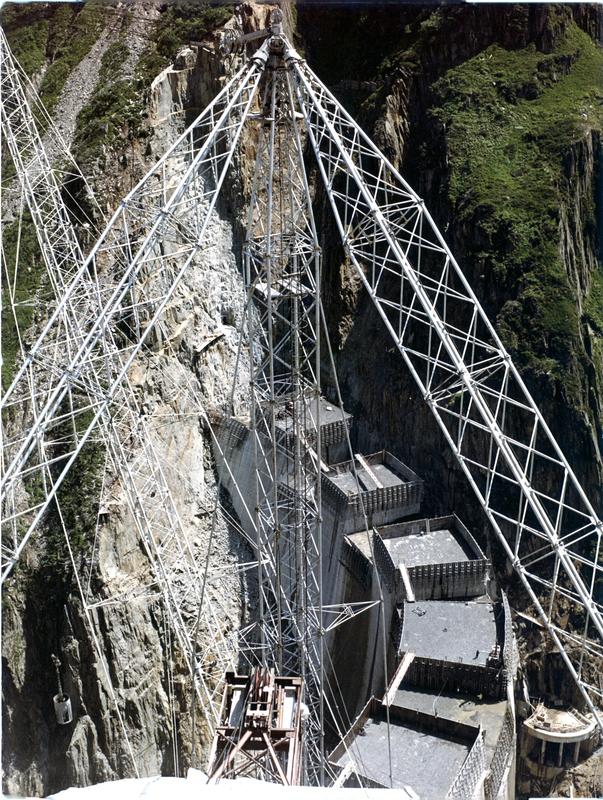 momapix_420146_pos_20